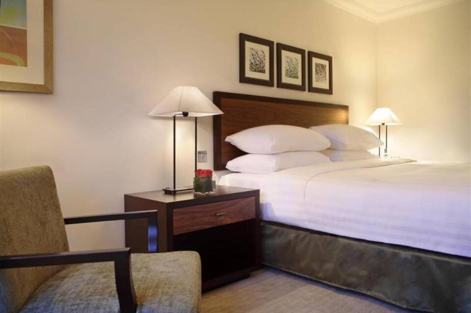 Hyatt Regency London - The Churchill 1