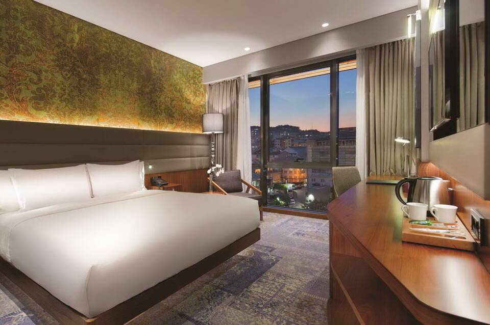 DoubleTree by Hilton Hotel Istanbul - Piyalepasa 1