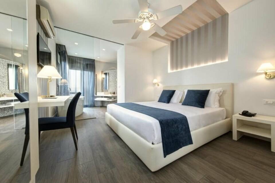 Byron Bellavista 2