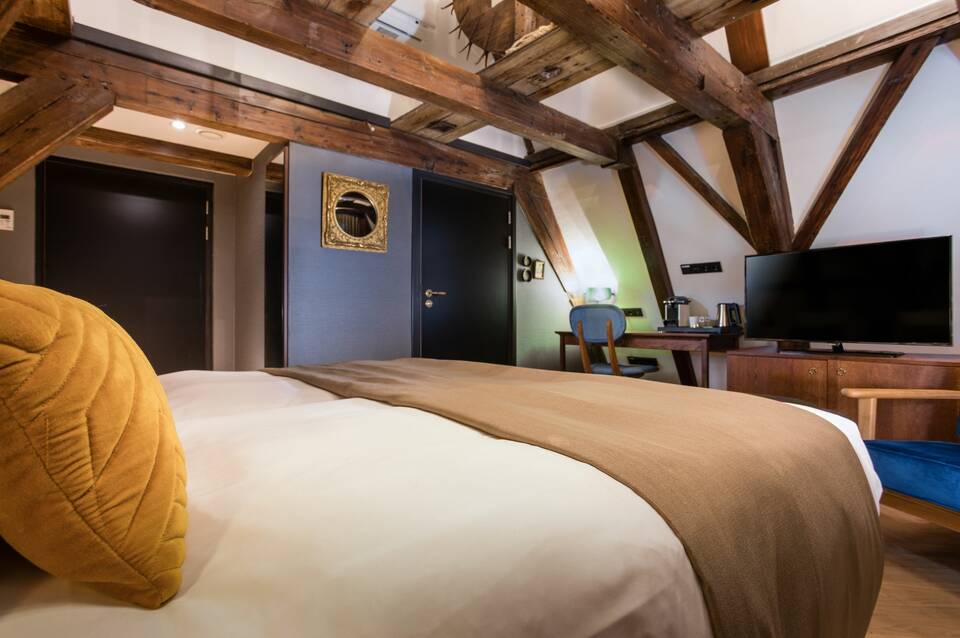 The Hendrick's Hotel 2