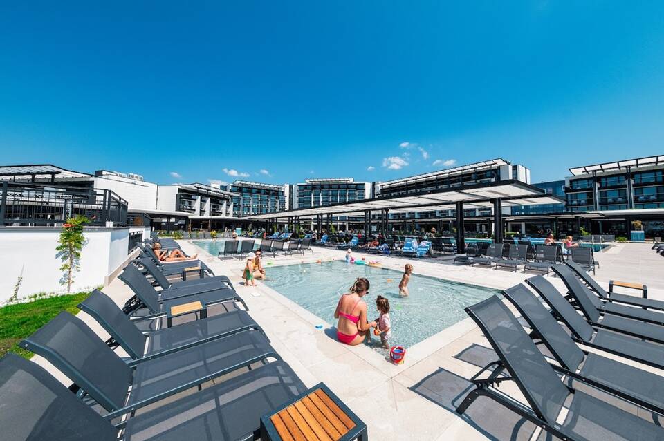Voya Beach Resort 5