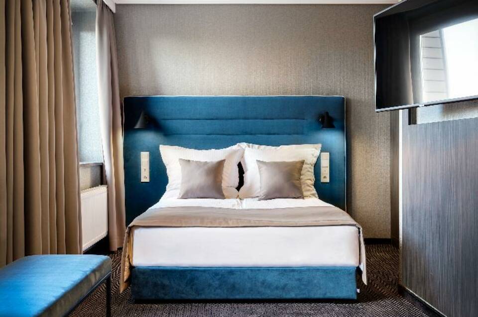 Hotel Logos 5