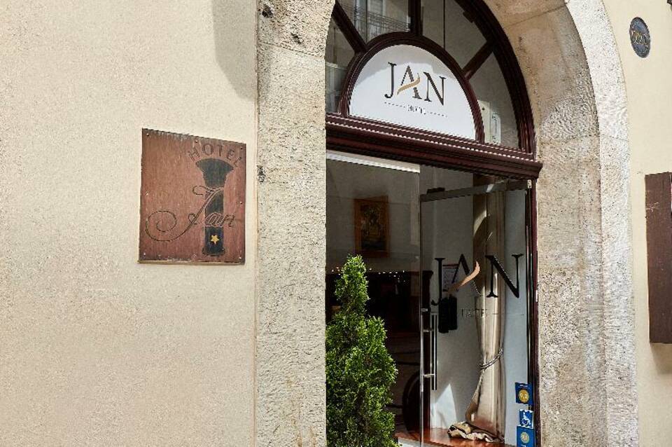 Hotel Jan 2