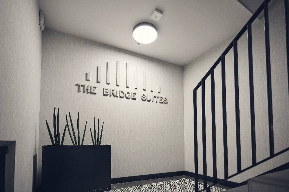 The Bridge Suites 4