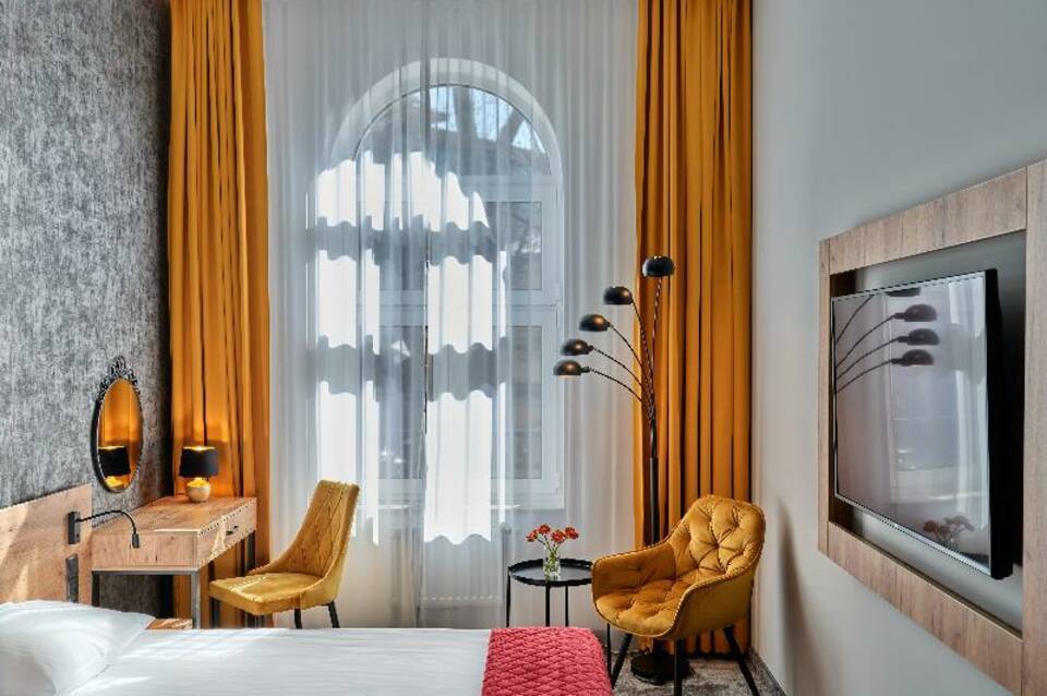 1891 Garni Hotel 1