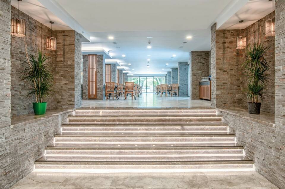 Riviera Zen Hotel 1