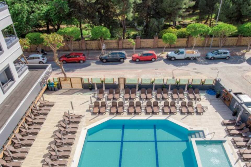 Riviera Zen Hotel 5