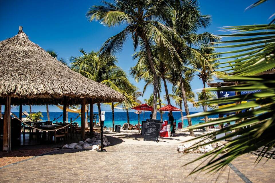 Bayside Boutique Hotel – Blue Bay Golf & Beach Resort 1