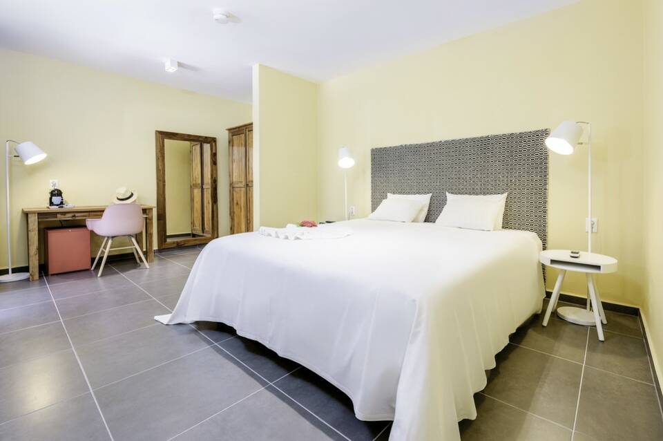 Sonesta Hotels & Resorts Livingstone Curacao 1