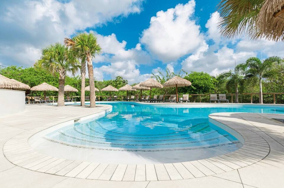 Morena Resort 1