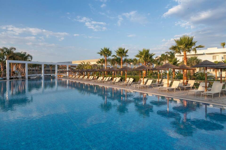 Blue Lagoon Resort 2