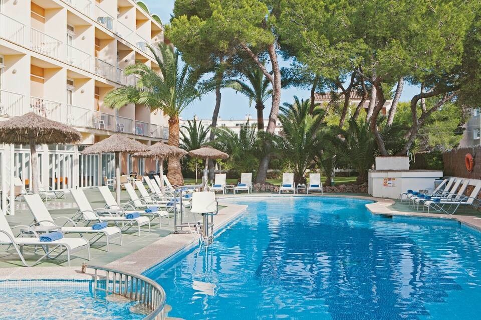 Isla de Cabrera Hotel 1