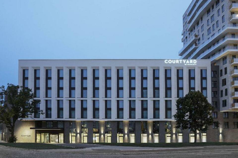 Courtyard Hamburg City 4
