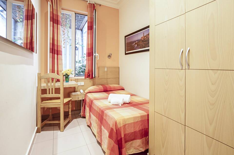 INTER Puerta del Sol Pension 1