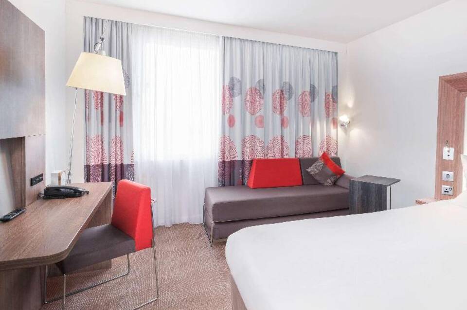 Novotel London Excel 1