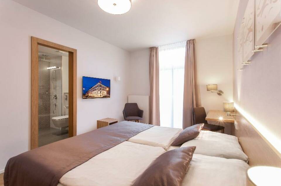 Hotel Carol 4