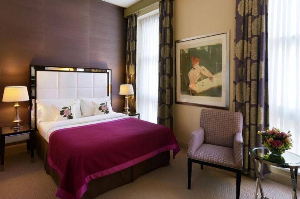 The Mandeville Hotel 1