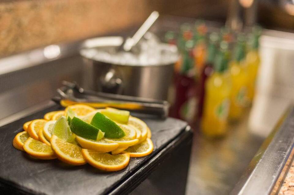DoubleTree by Hilton London Kensington 3