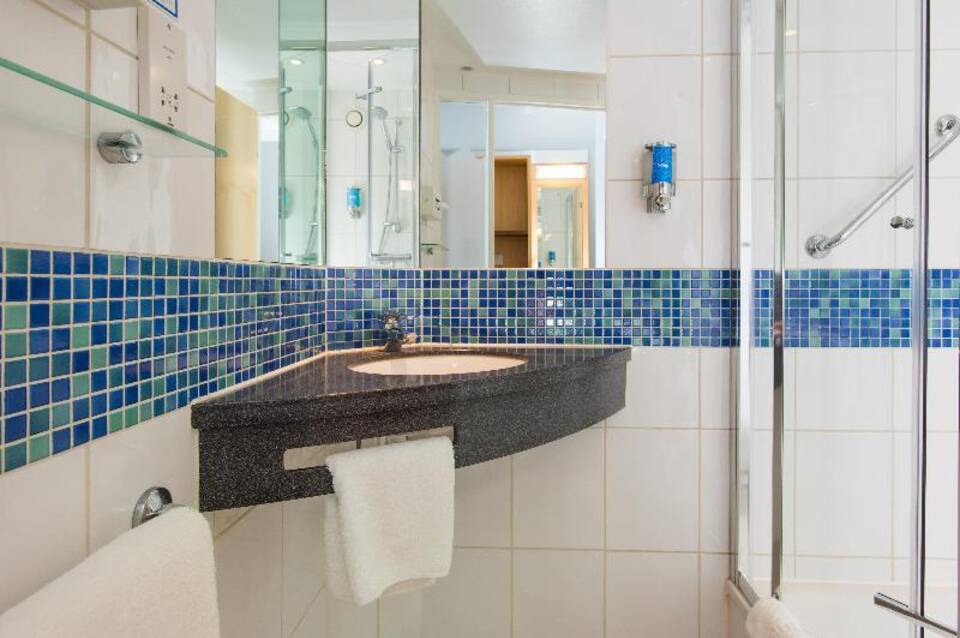 Holiday Inn Express Hemel Hempstead 4