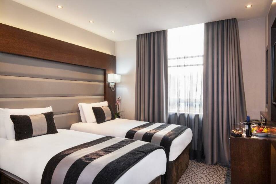 Sunday London Paddington Hotel 3
