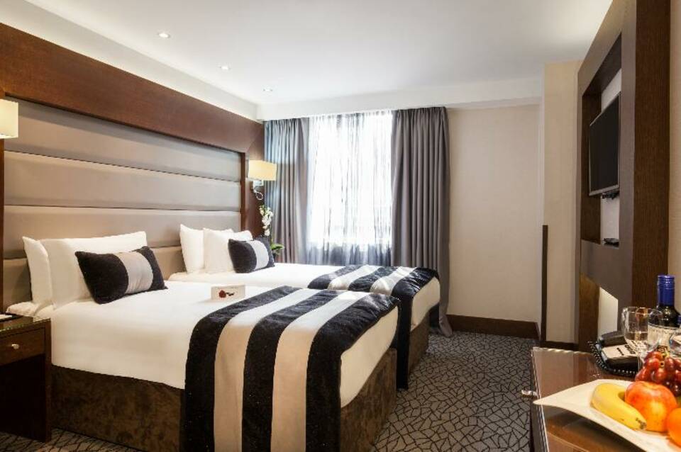 Sunday London Paddington Hotel 4