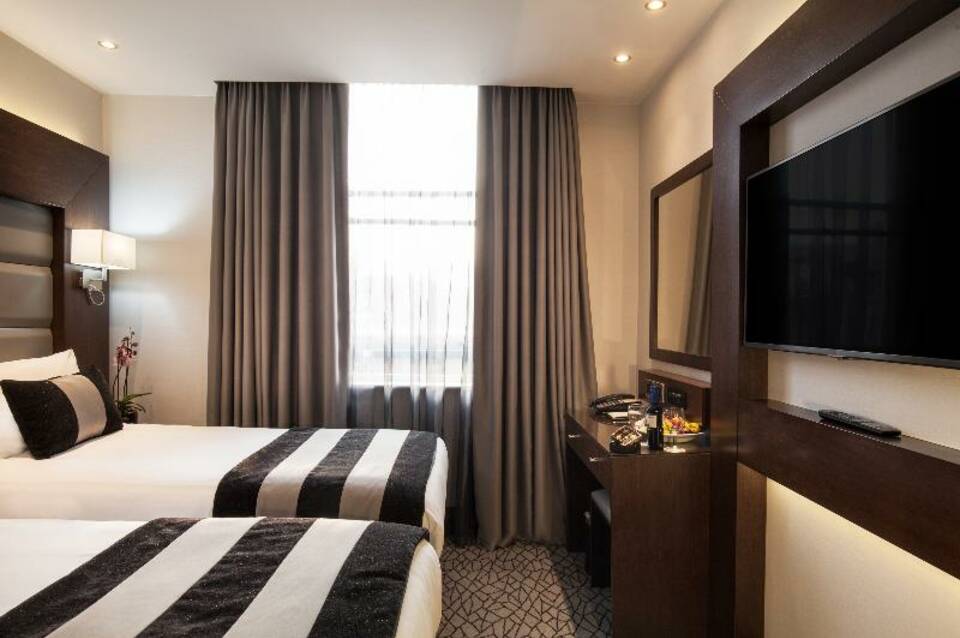 Sunday London Paddington Hotel 5