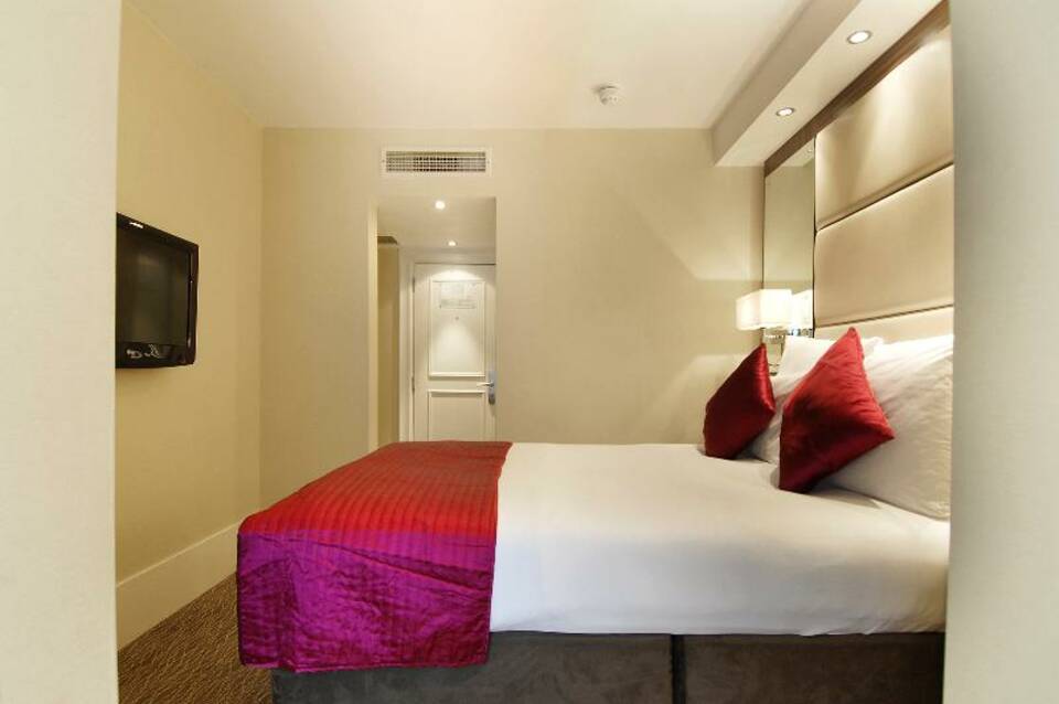Grand Royale Hyde Park 1