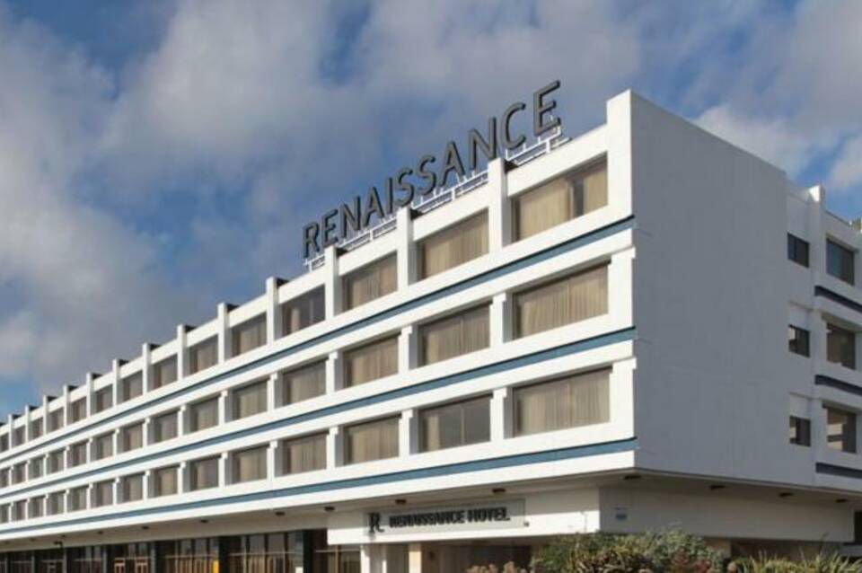 Renaissance London Heathrow Hotel 1