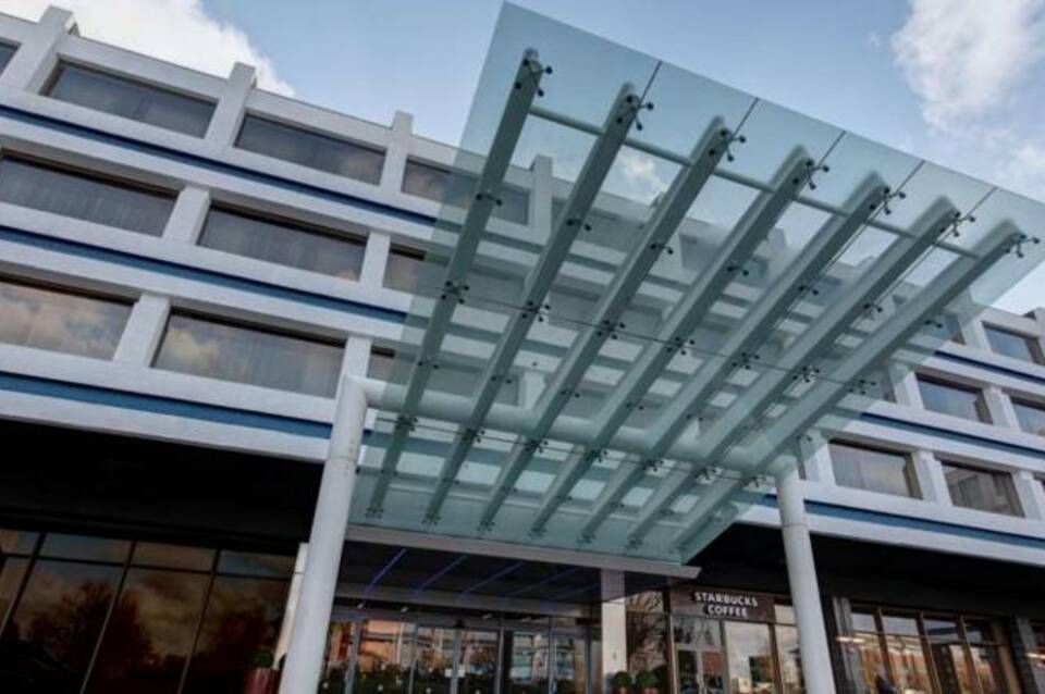 Renaissance London Heathrow Hotel 2