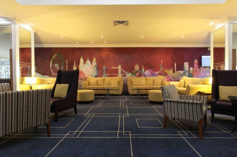Renaissance London Heathrow Hotel 3