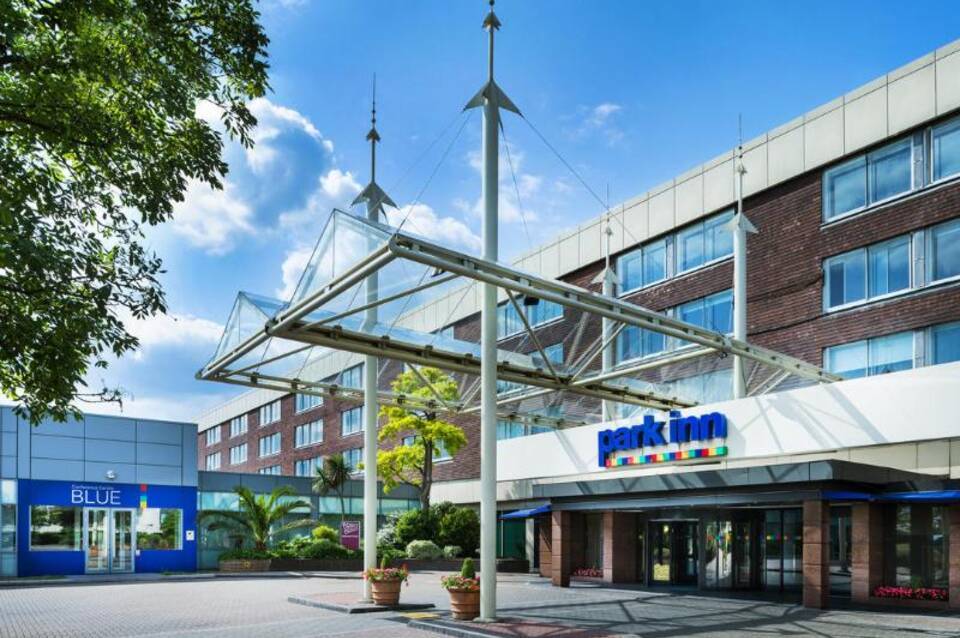 Radisson Hotel & Conference Centre London Heathrow 1