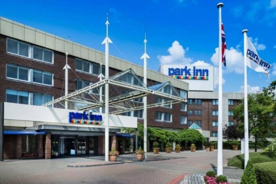 Radisson Hotel & Conference Centre London Heathrow 2