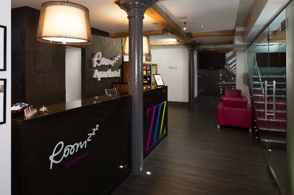 Roomzzz Aparthotel Manchester City 2
