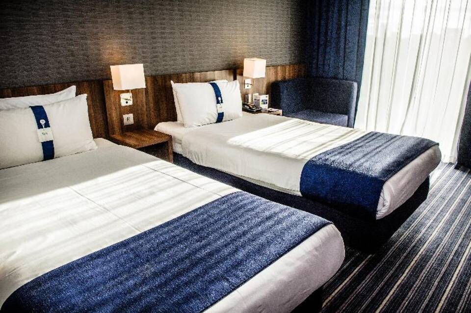 Holiday Inn Express Manchester CC - Oxford Road 3