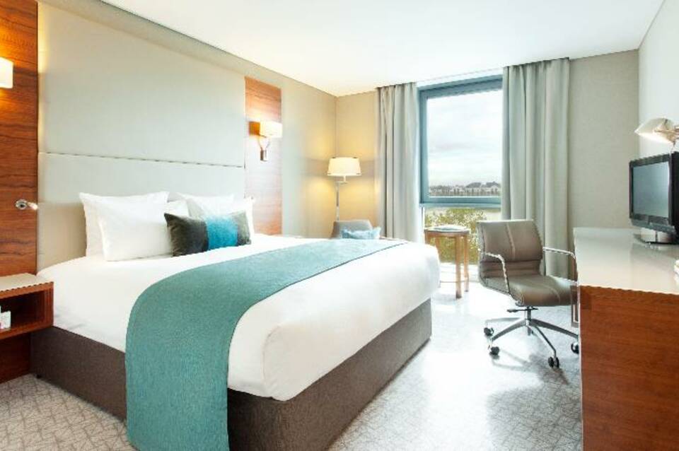 Crowne Plaza London Docklands 2