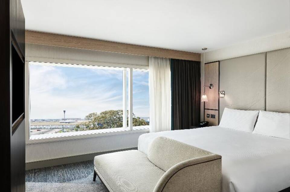 Hyatt Place London Heathrow Airport 2