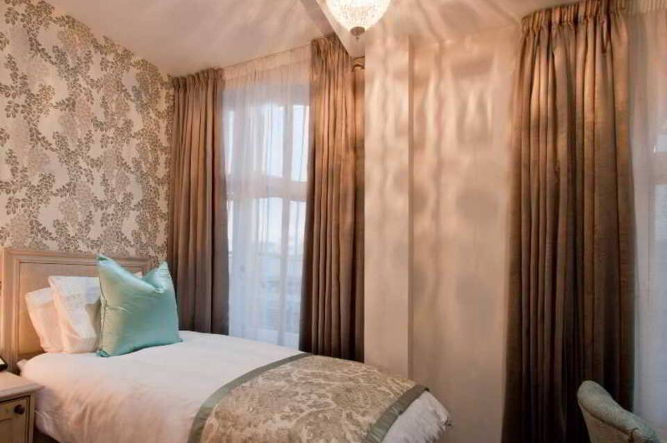 W12 Rooms 1