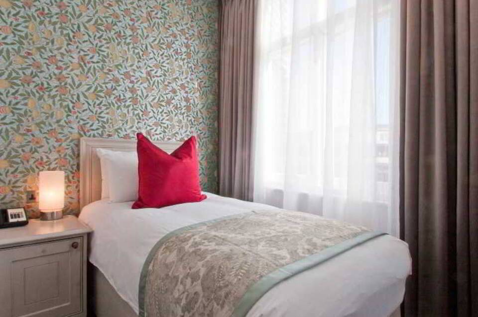 W12 Rooms 2