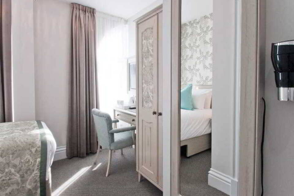W12 Rooms 3
