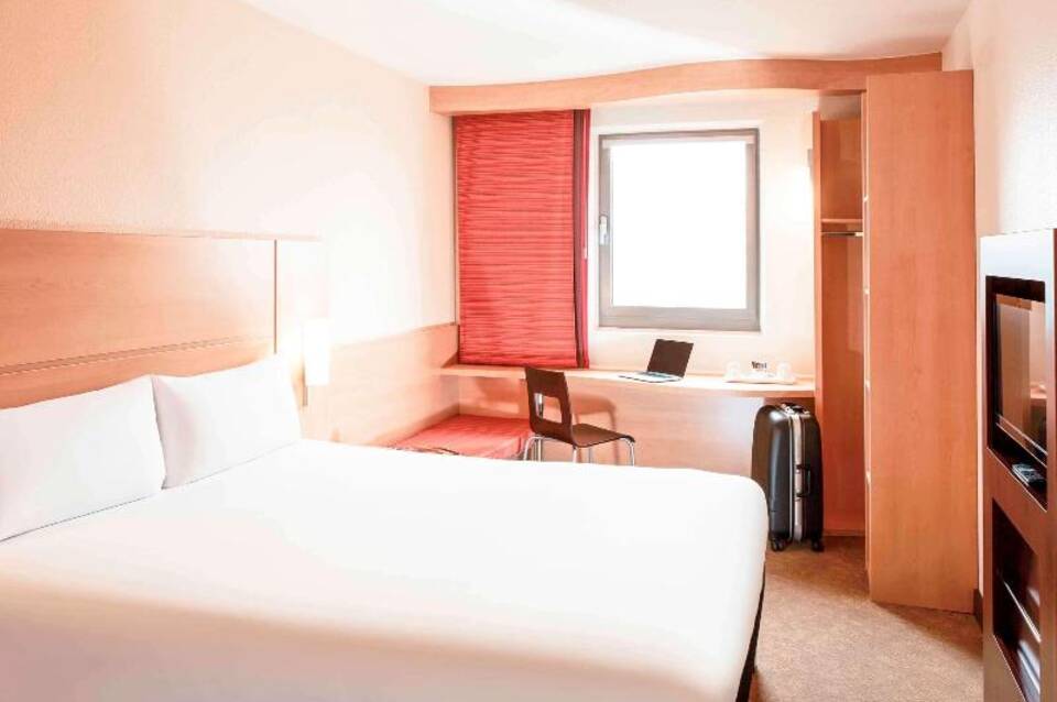 ibis London Elstree Borehamwood Hotel 1