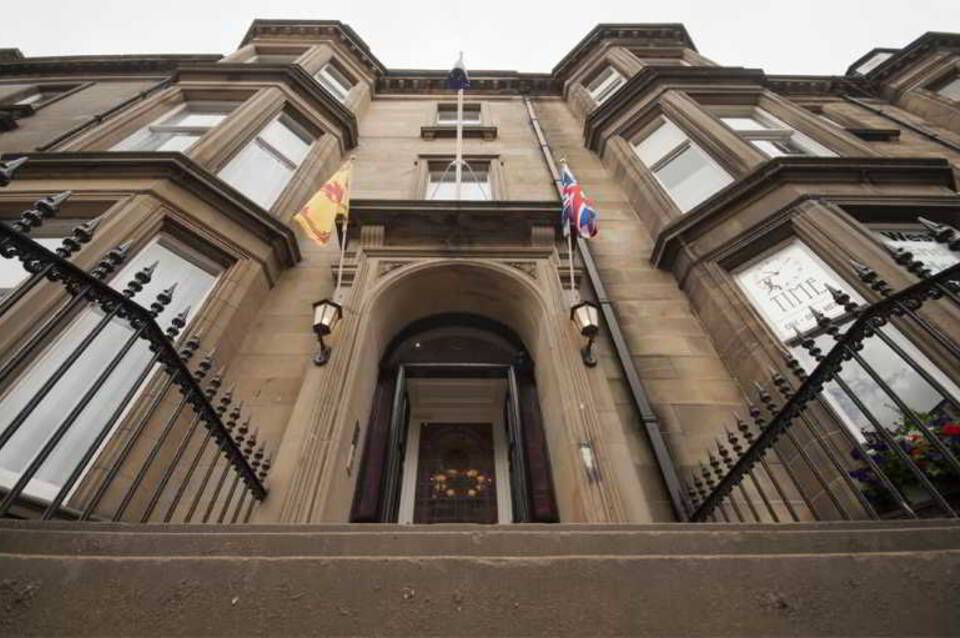 Palmerston Suites 1