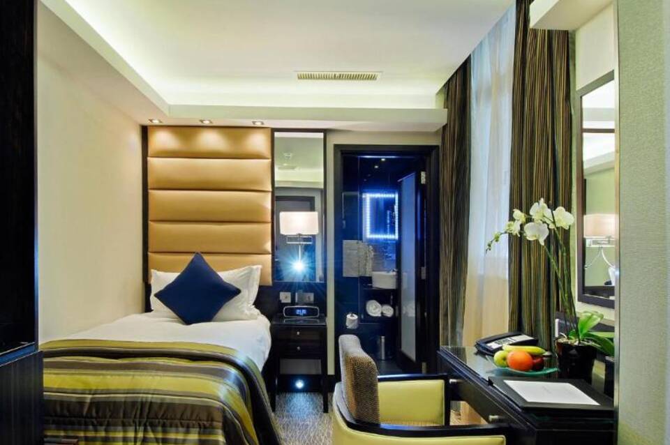 Park Grand Mayfair 2