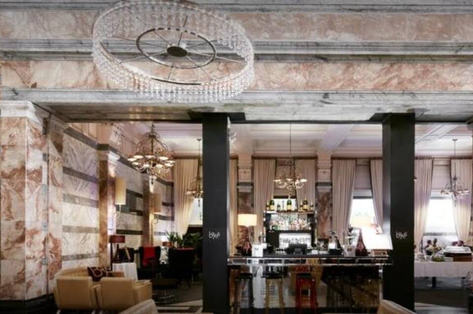 Club Quarters Hotel Trafalgar Square 2