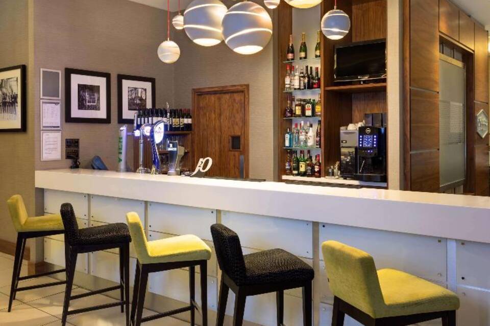 Hampton by Hilton London Croydon 5