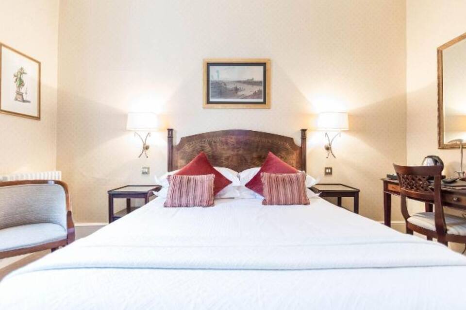 The Petersham 4