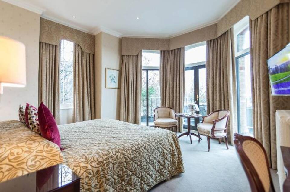 The Petersham 5