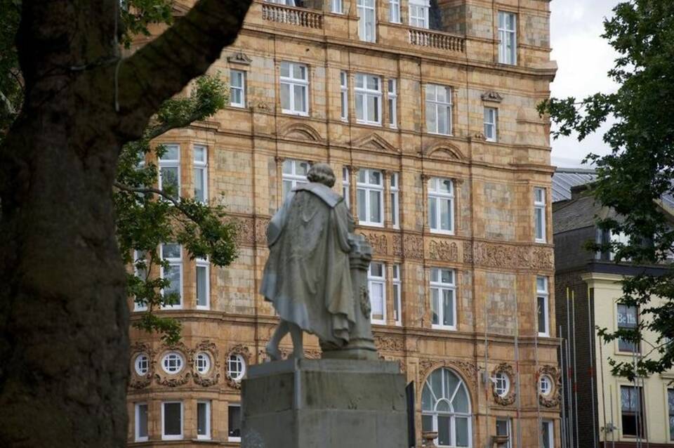 Victory House 1