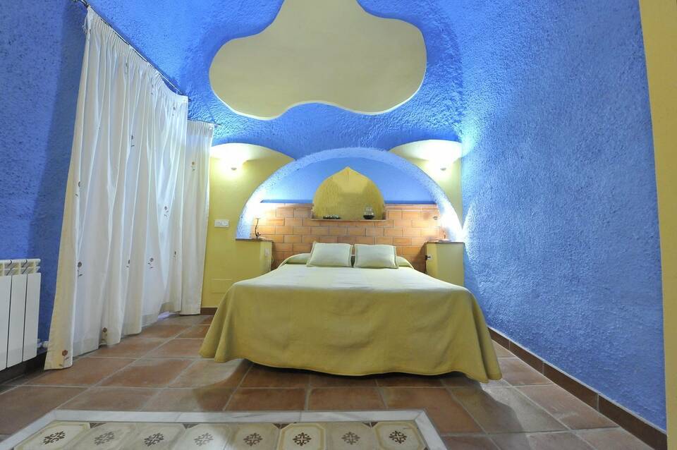 Cuevas La Granja 1