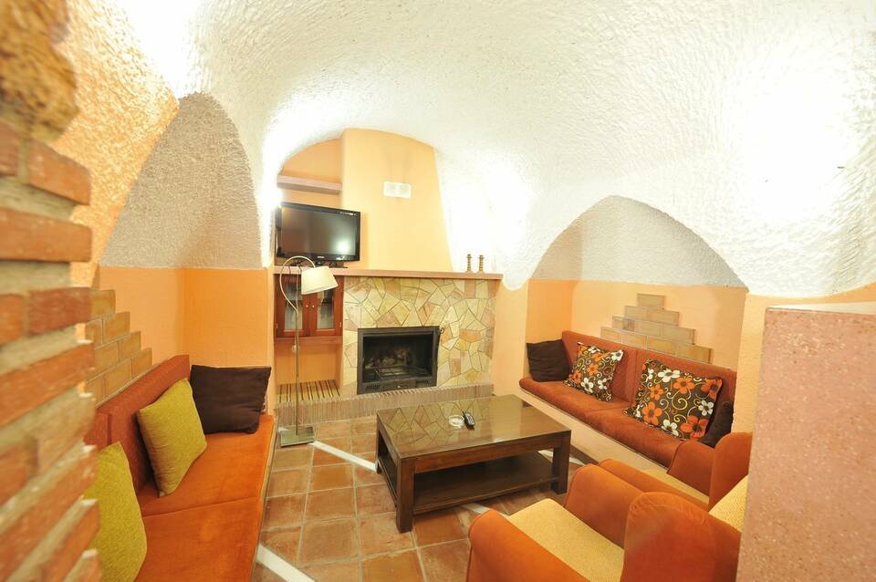 Cuevas La Granja 2