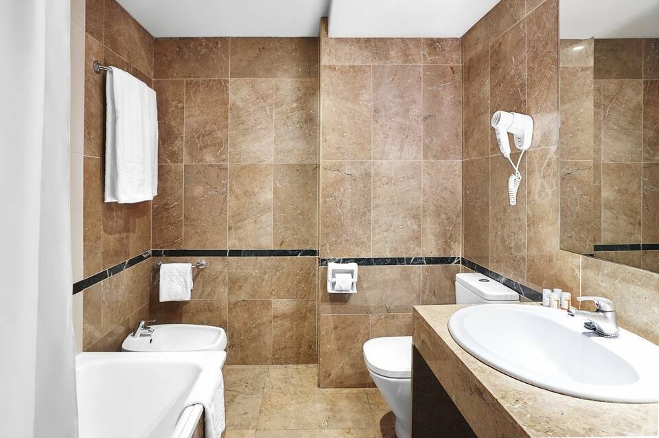 Barcelona Century Hotel 5